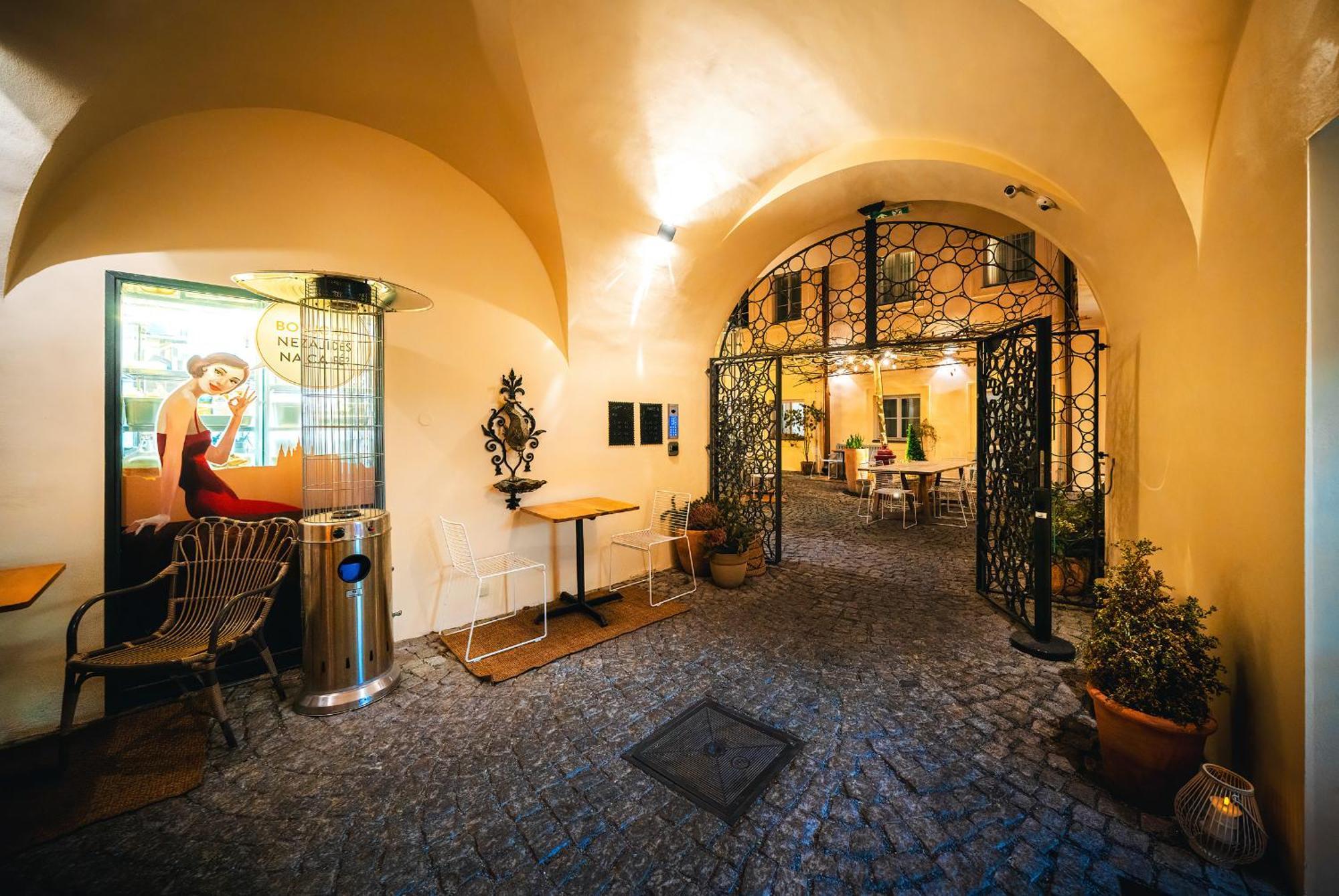 Old Royal Post Boutique Hotel & Premium Suites Praga Exterior foto